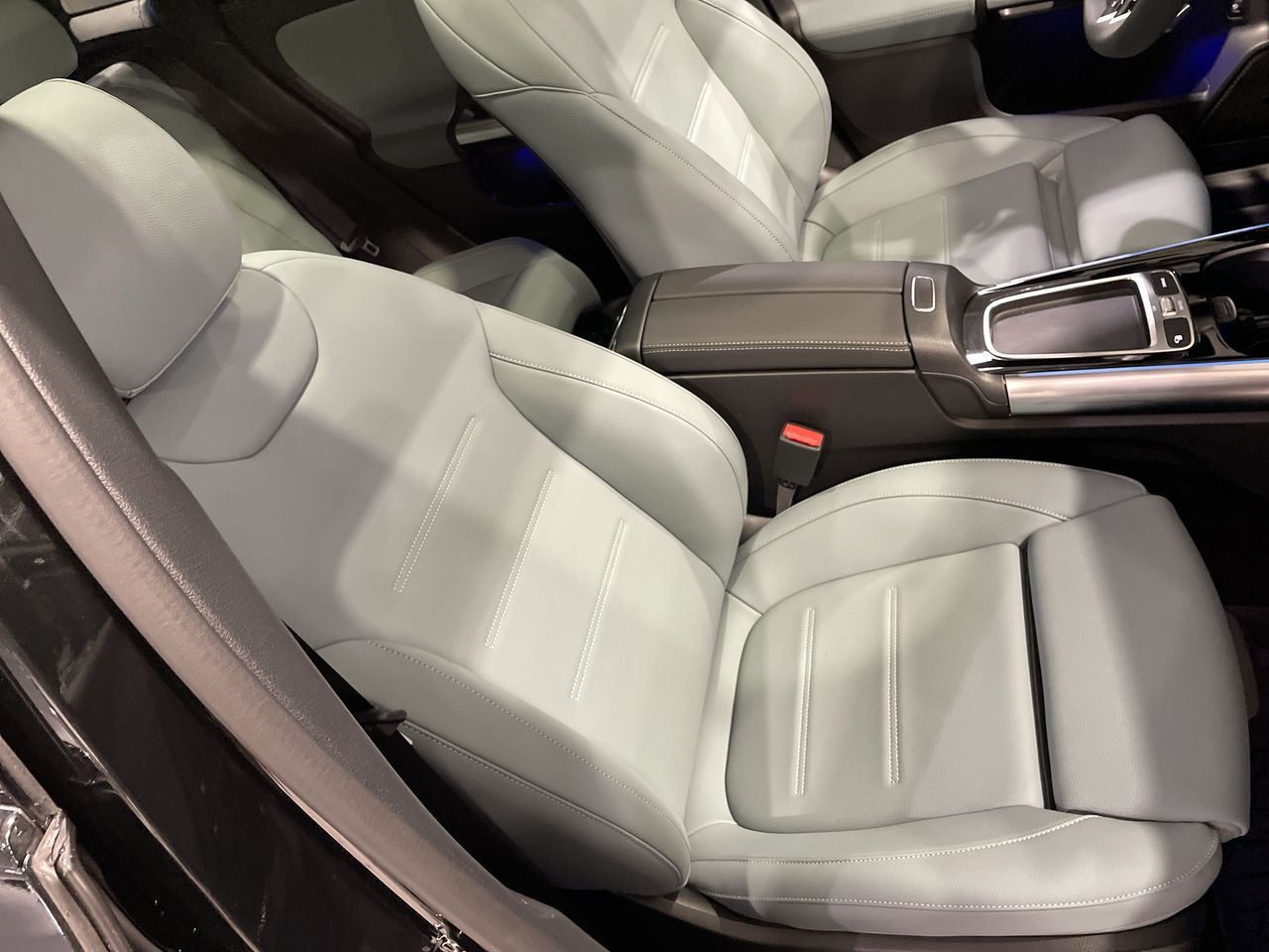 Mercedes-Benz GLA  2025