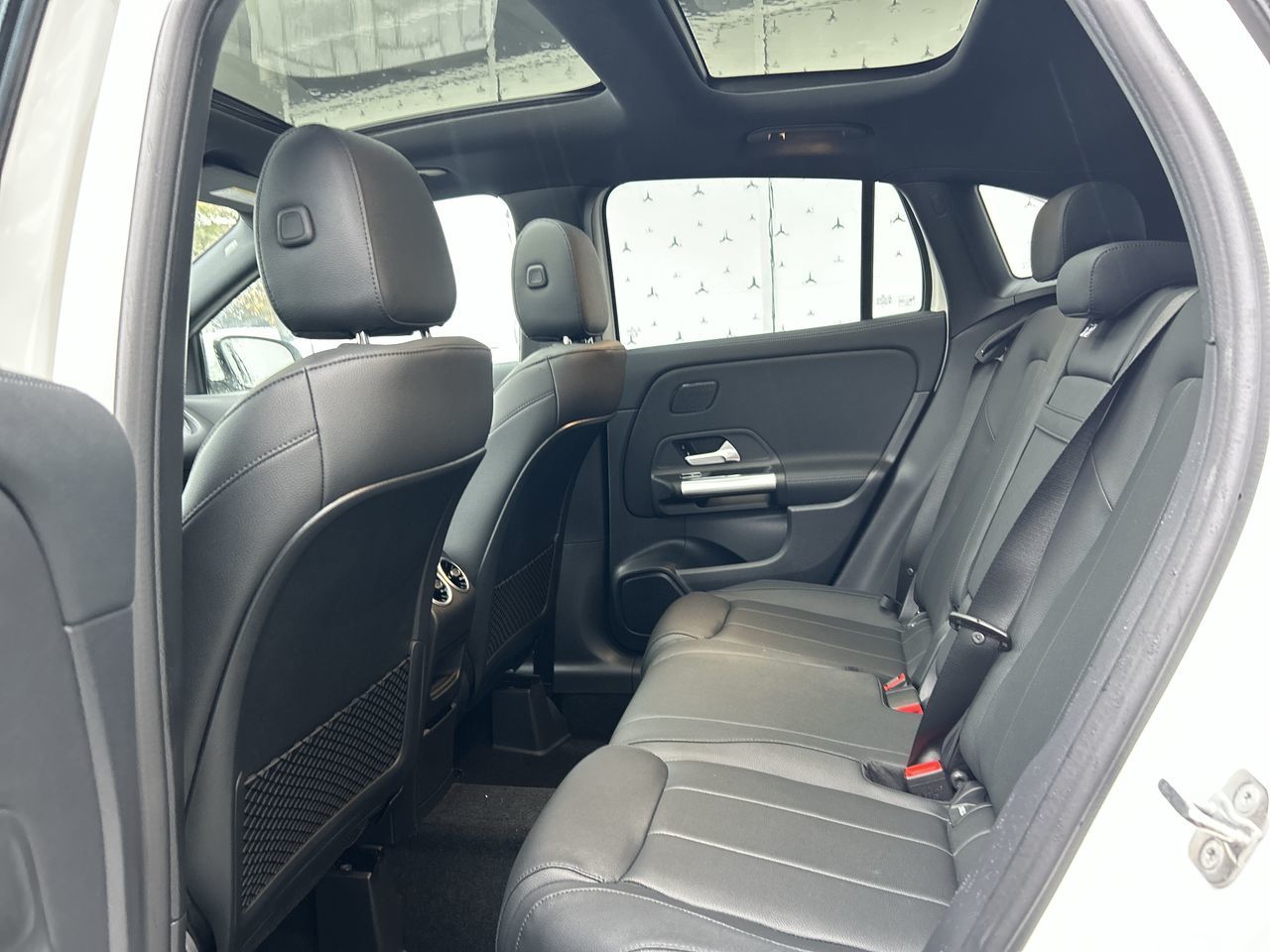 Mercedes-Benz GLA  2026