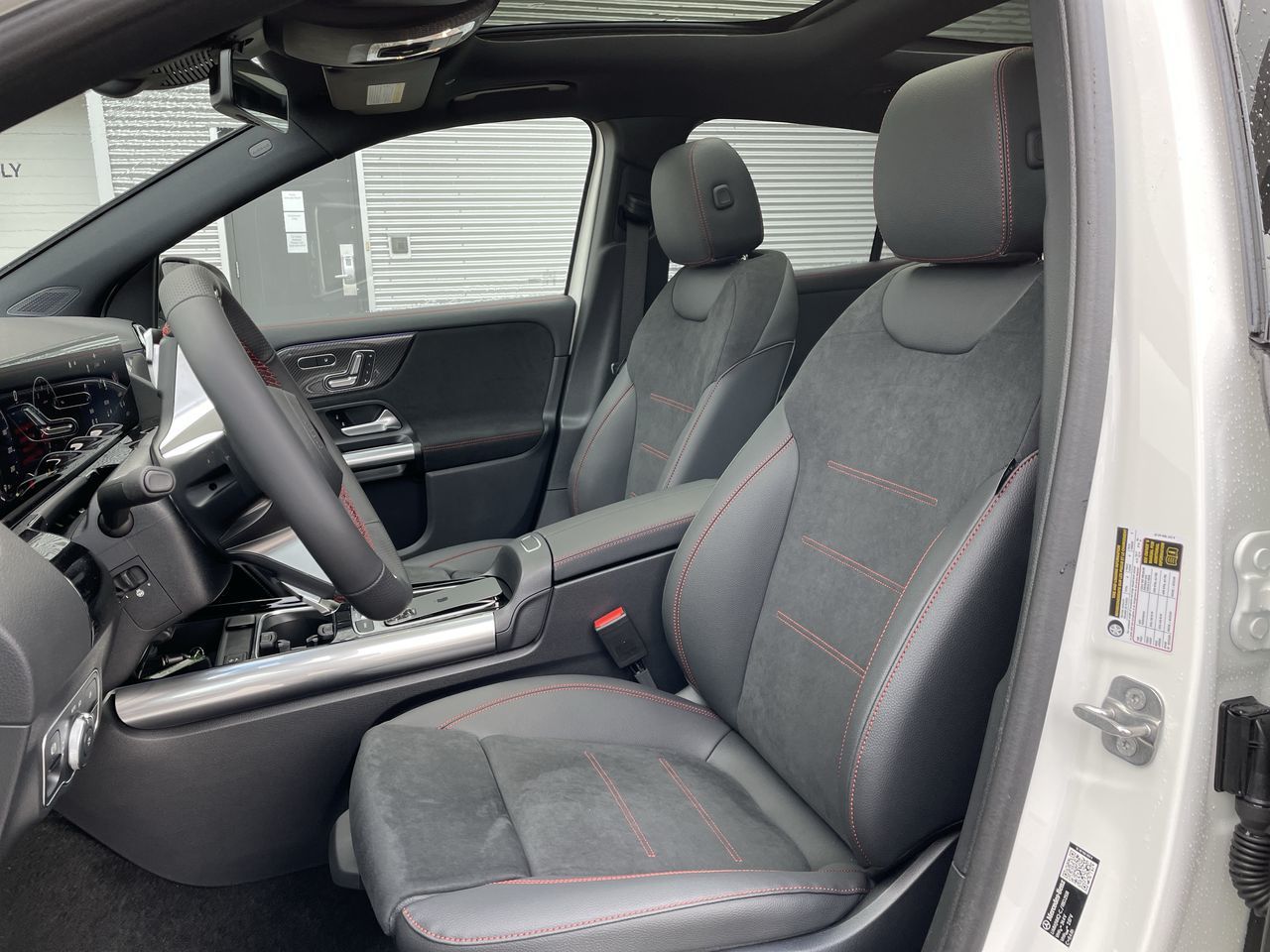 Mercedes-Benz GLA  2026