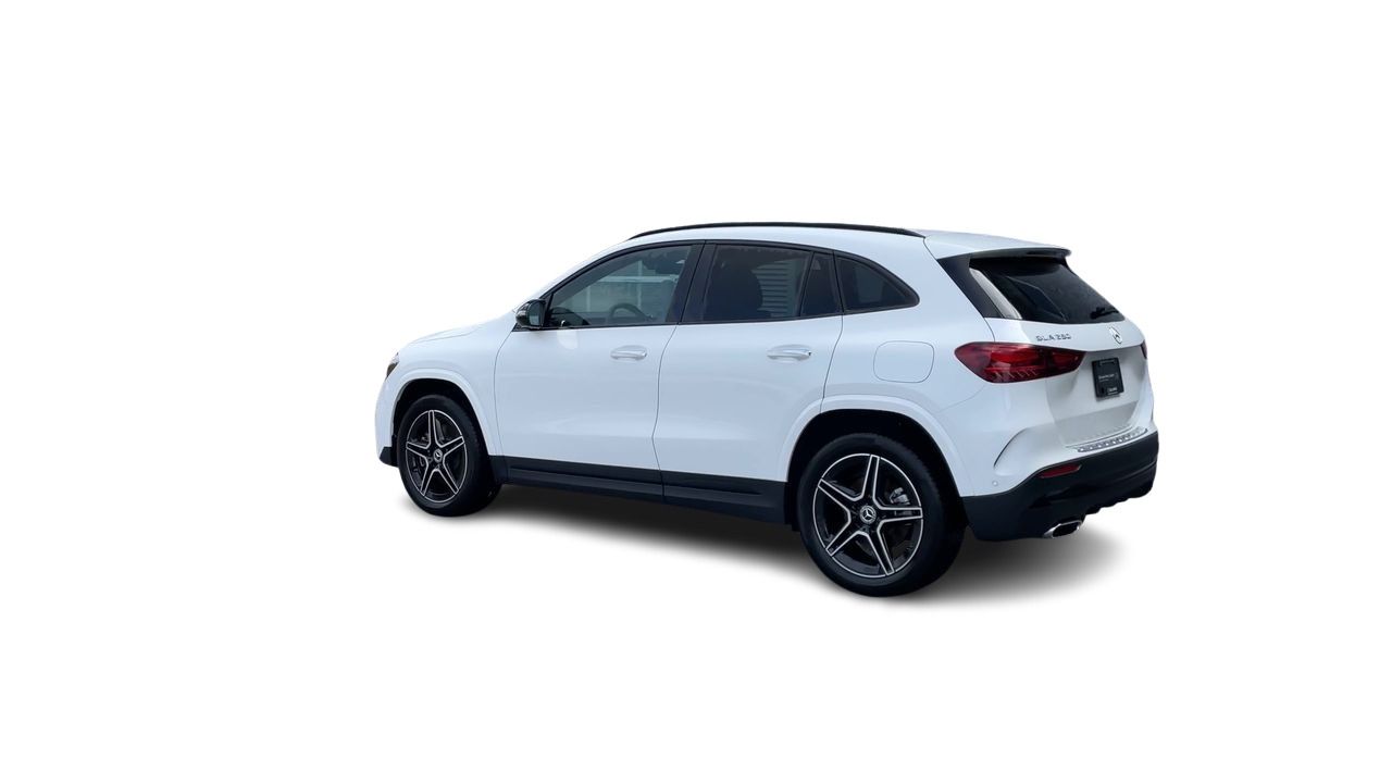 Mercedes-Benz GLA  2026