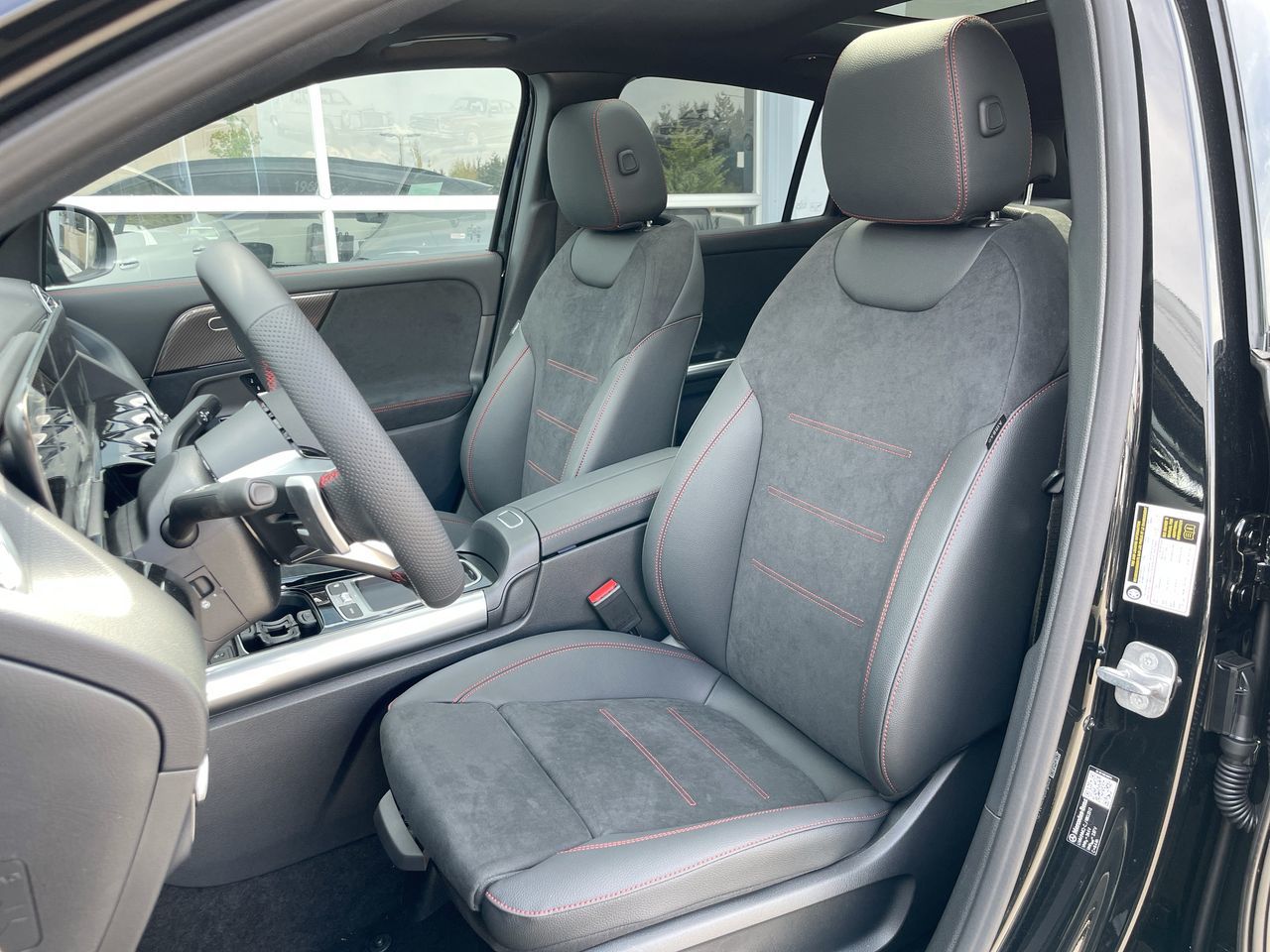 Mercedes-Benz GLA  2026