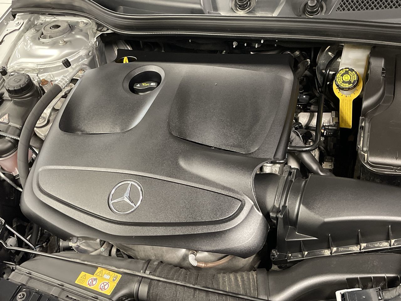 Mercedes-Benz GLA250  2016 à Dollard-des-Ormeaux, Québec