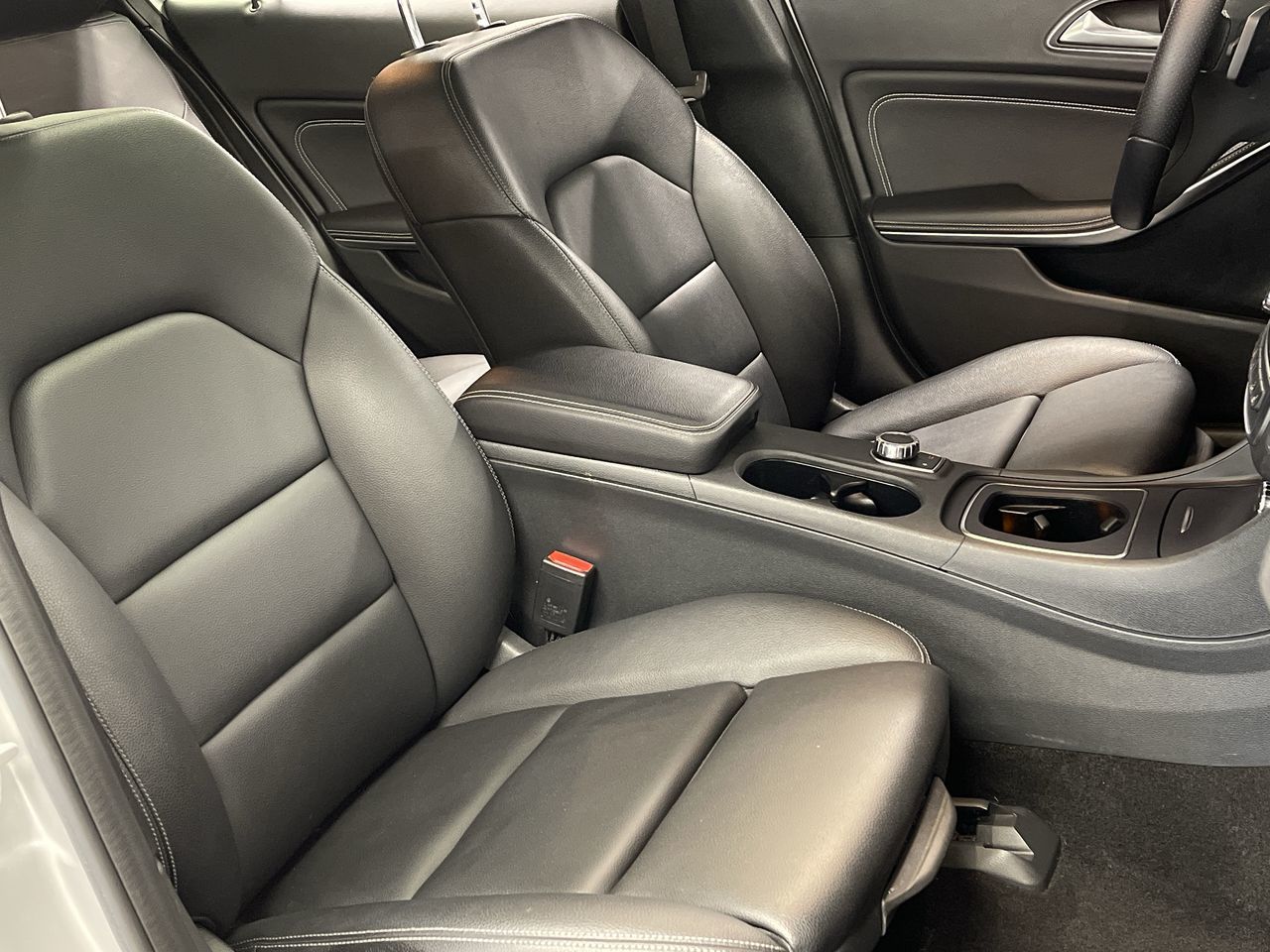 Mercedes-Benz GLA250  2016 à Dollard-des-Ormeaux, Québec