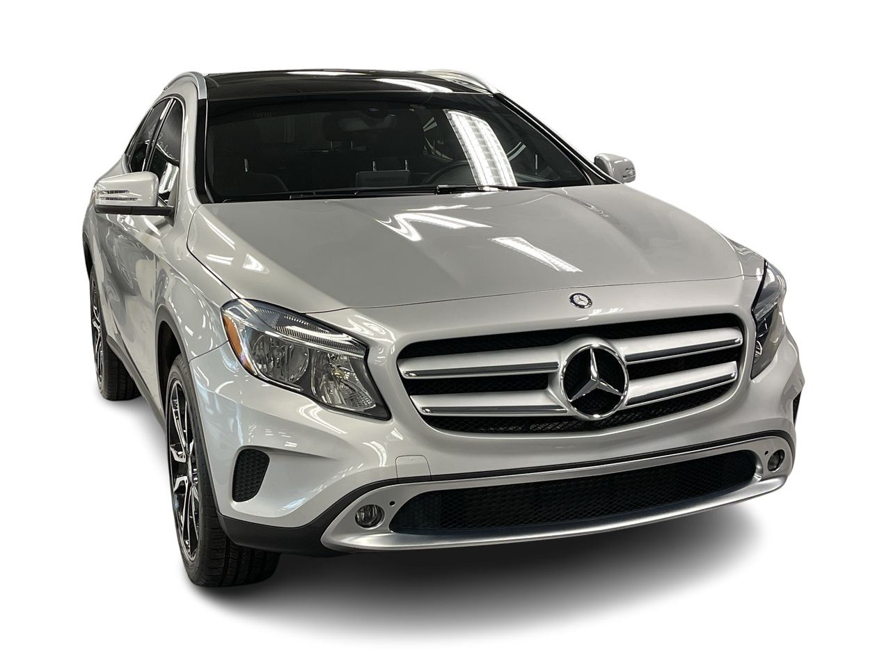 Mercedes-Benz GLA250  2016 à Dollard-des-Ormeaux, Québec
