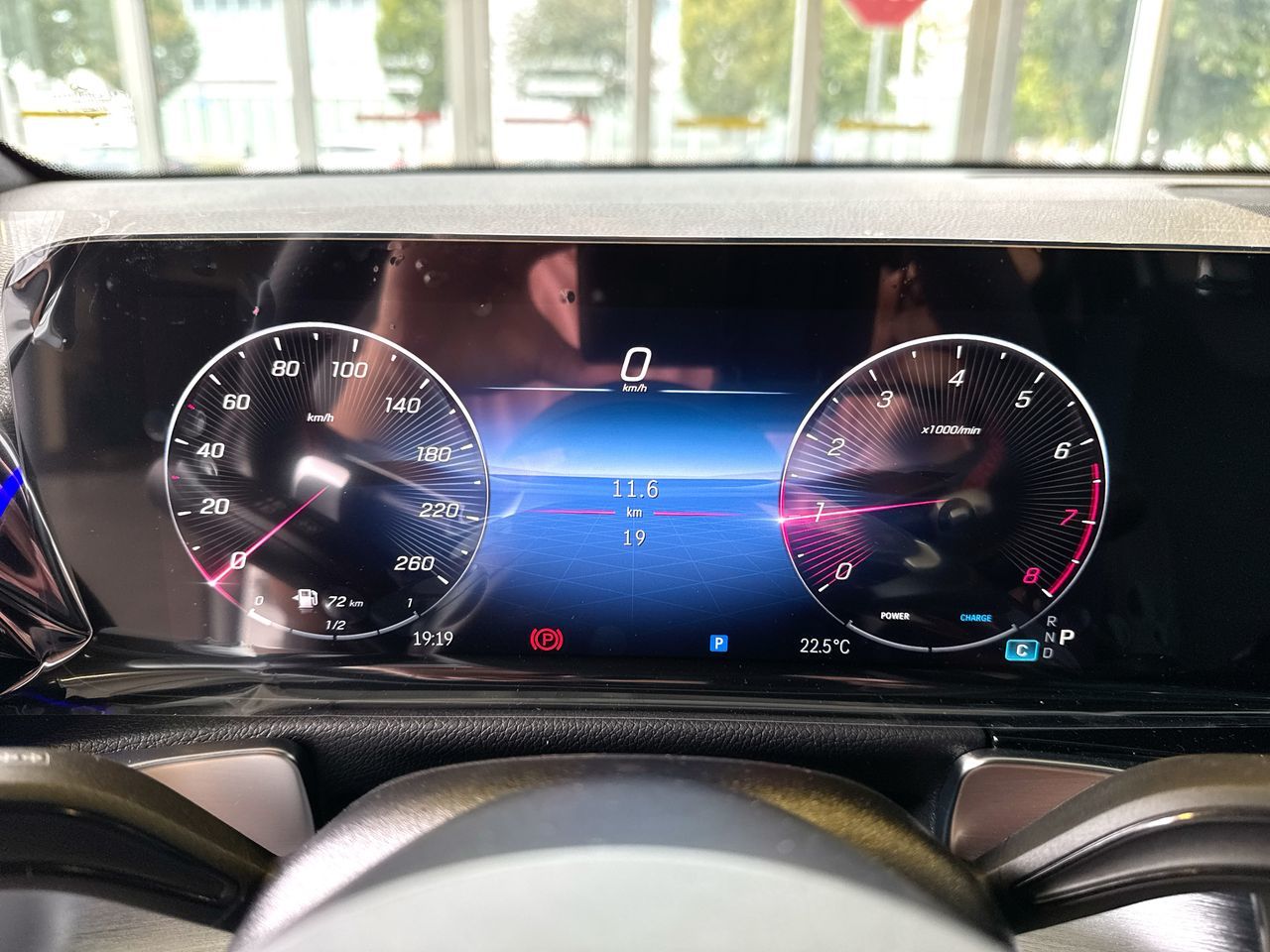 Mercedes-Benz GLB  2026