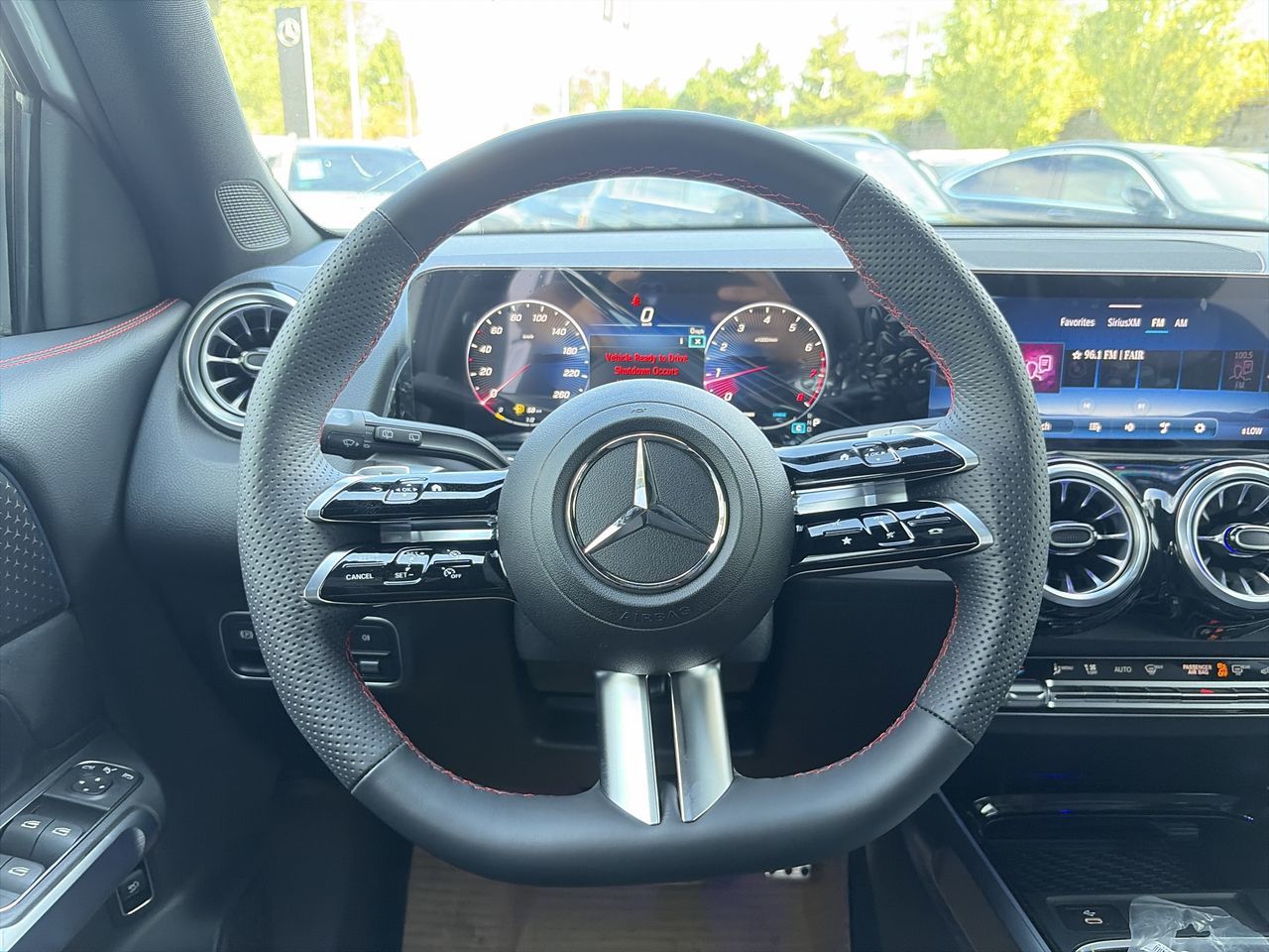 Mercedes-Benz GLB  2026
