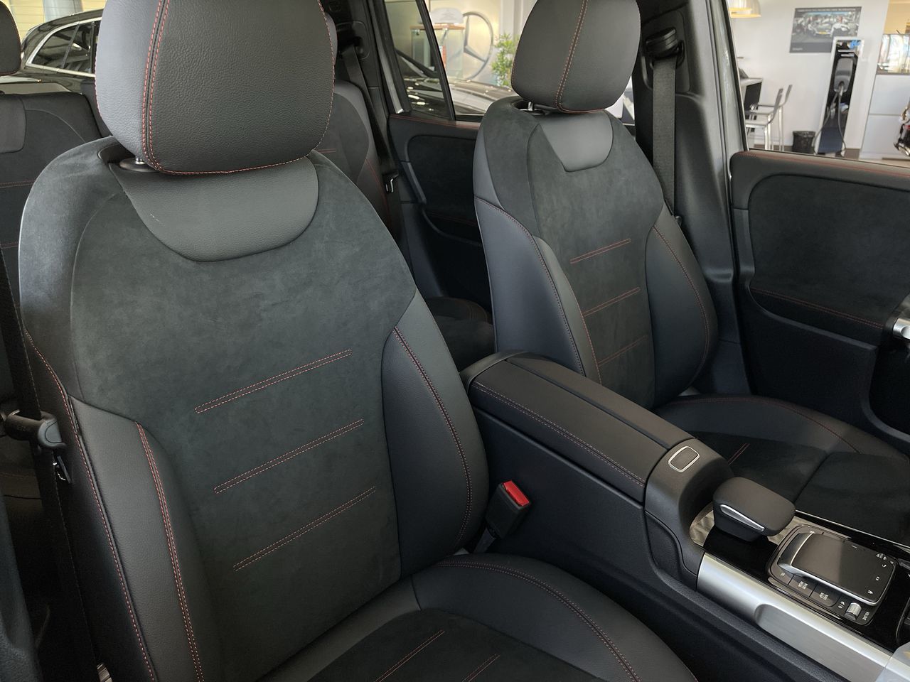 2022 Mercedes-Benz GLB250