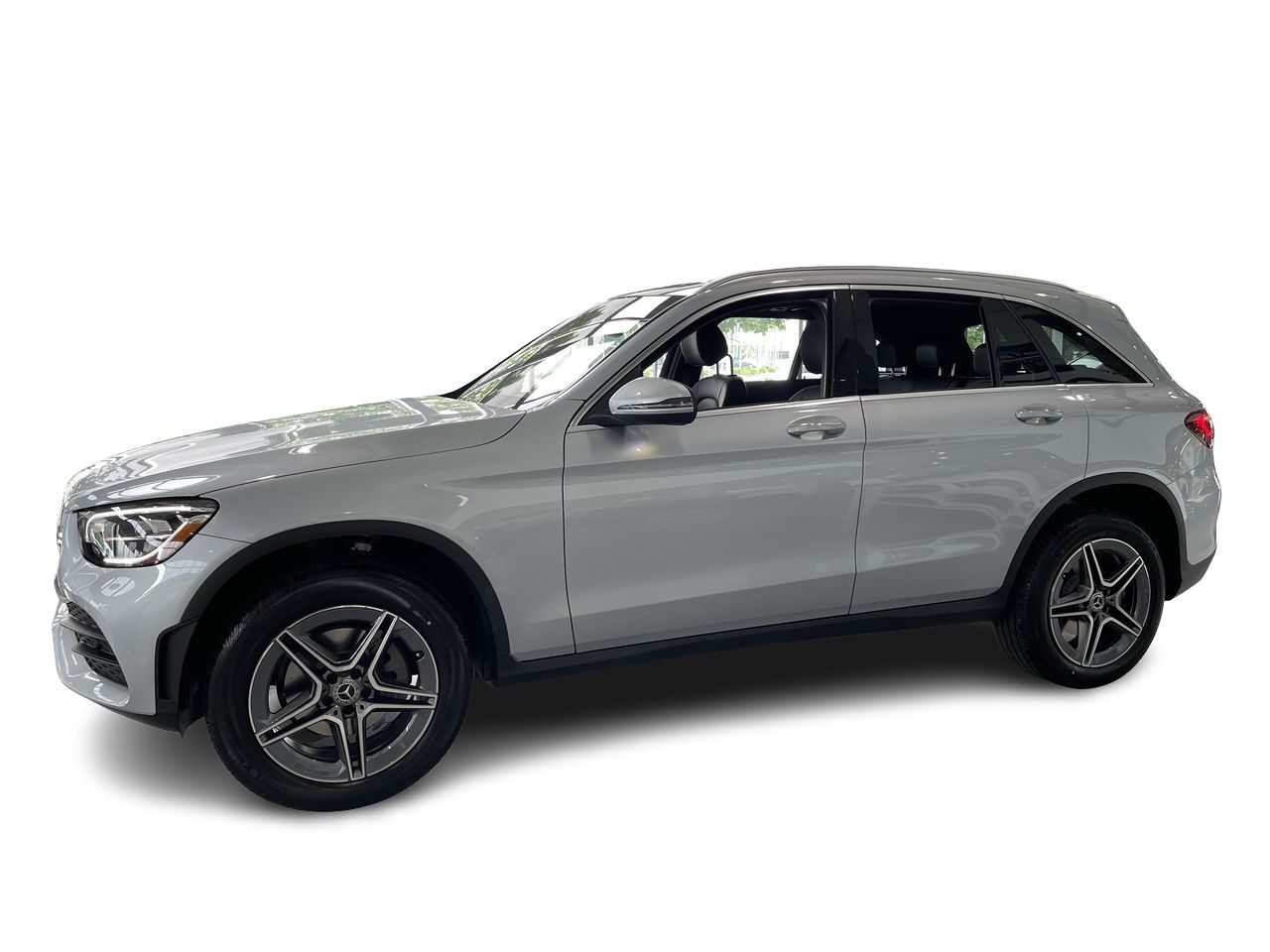 2022 Mercedes-Benz GLC300 in Dollard-des-Ormeaux, Quebec