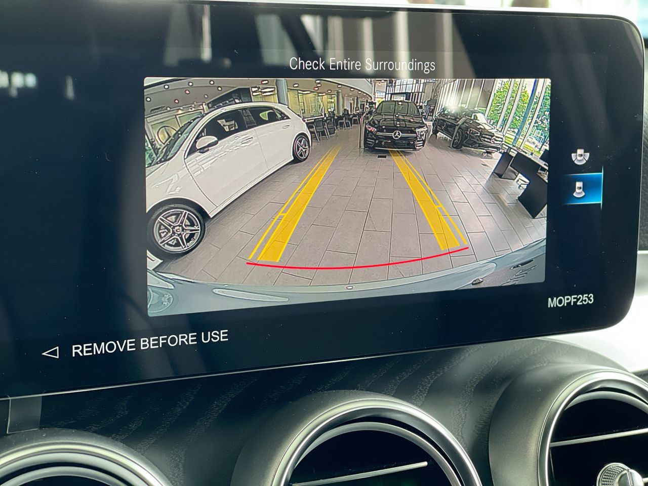 2022 Mercedes-Benz GLC300 in Dollard-des-Ormeaux, Quebec
