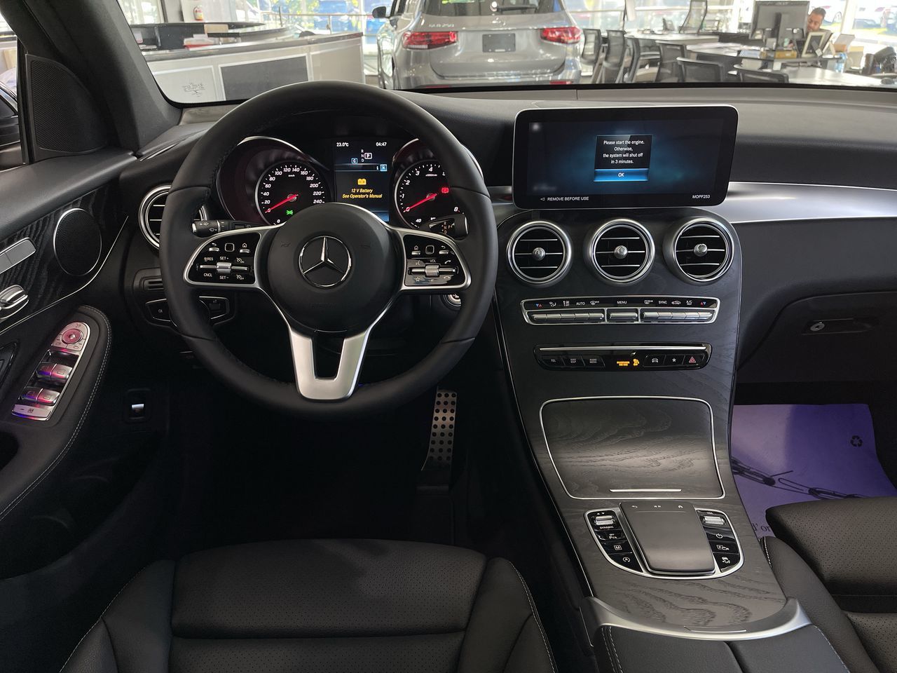 Mercedes-Benz GLC300  2022