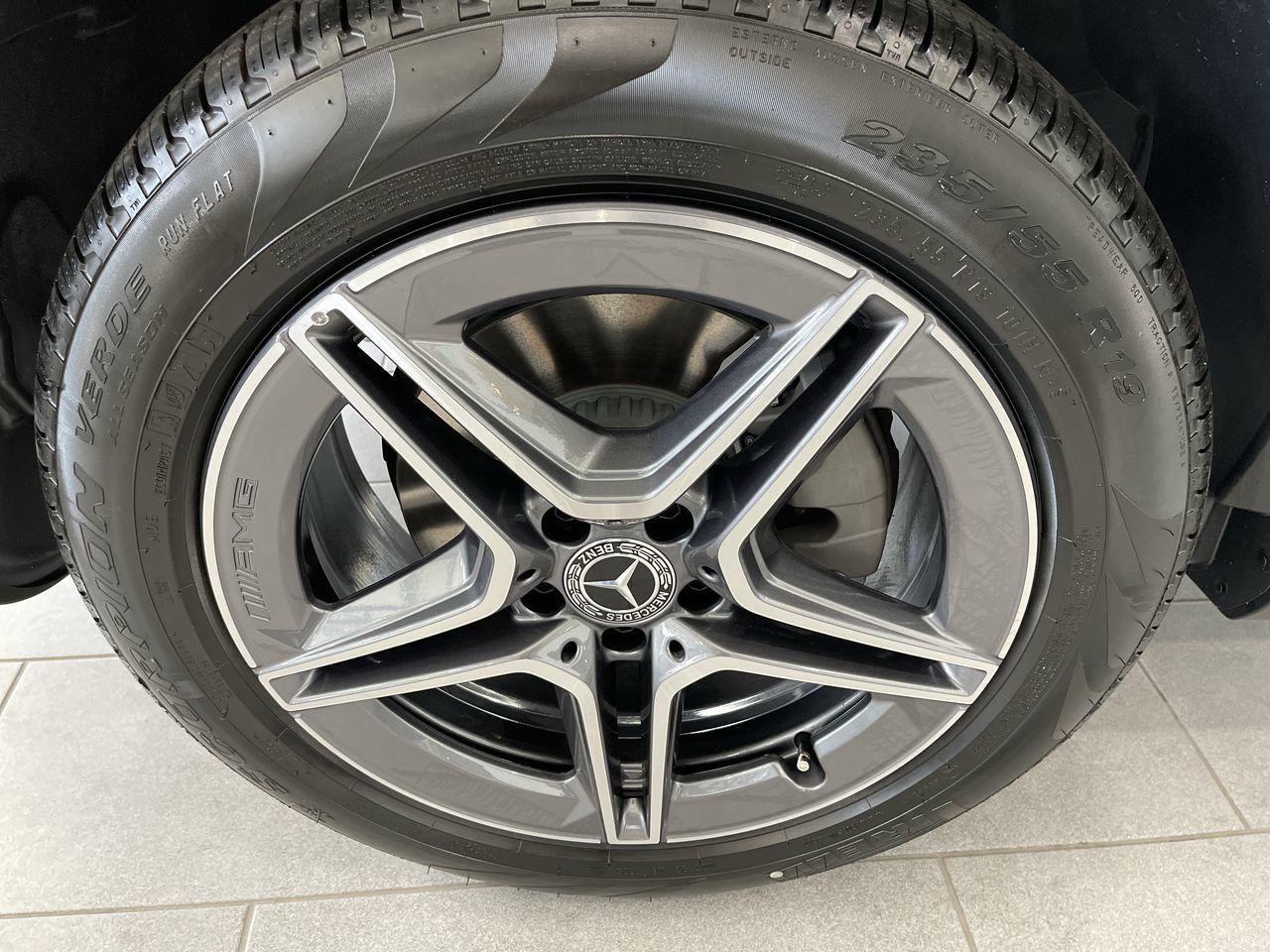 Mercedes-Benz GLC300  2022