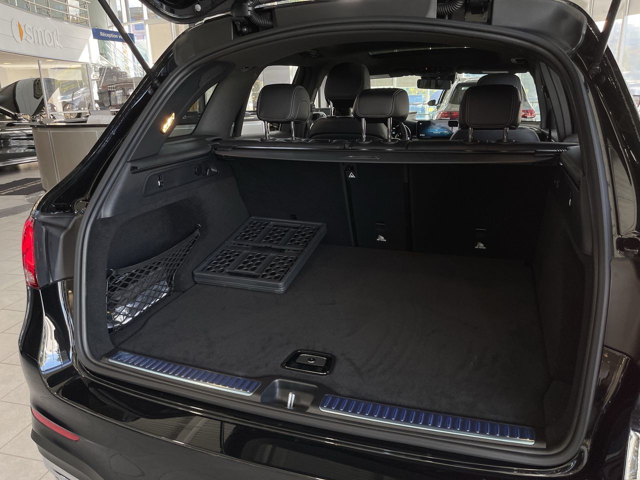 Mercedes-Benz GLC300  2022