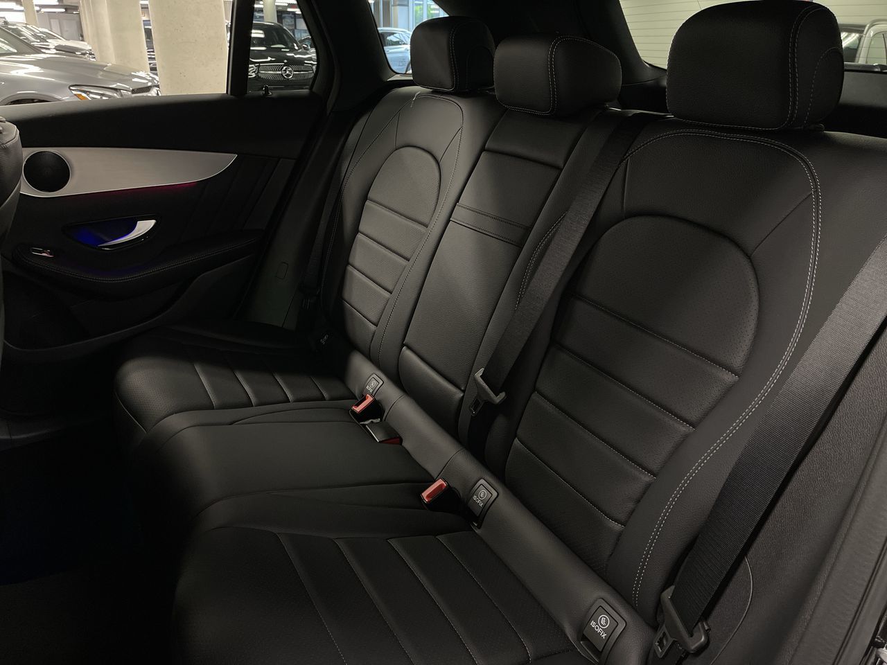 Mercedes-Benz GLC300  2022 à Dollard-des-Ormeaux, Québec