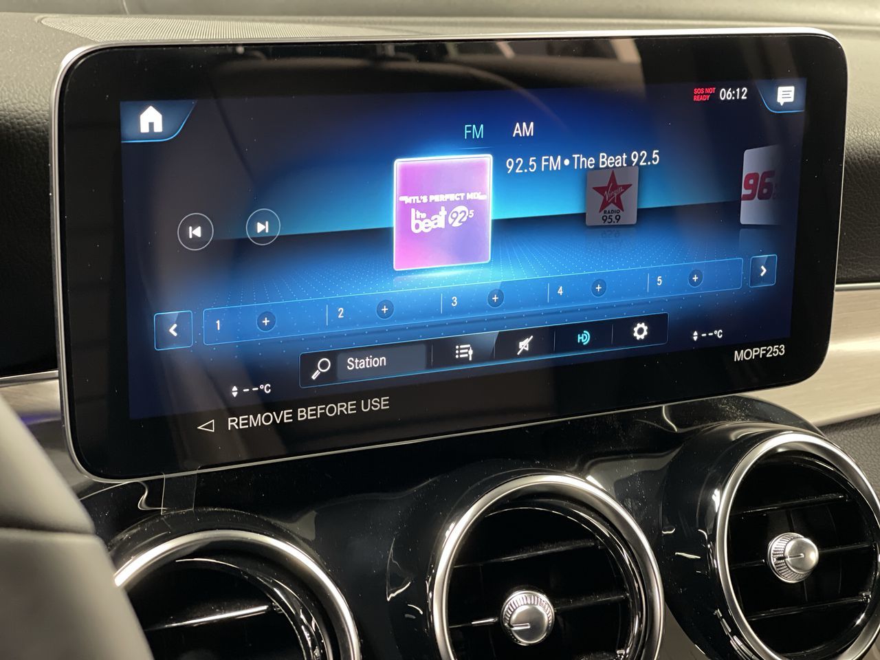 Mercedes-Benz GLC300  2022 à Dollard-des-Ormeaux, Québec