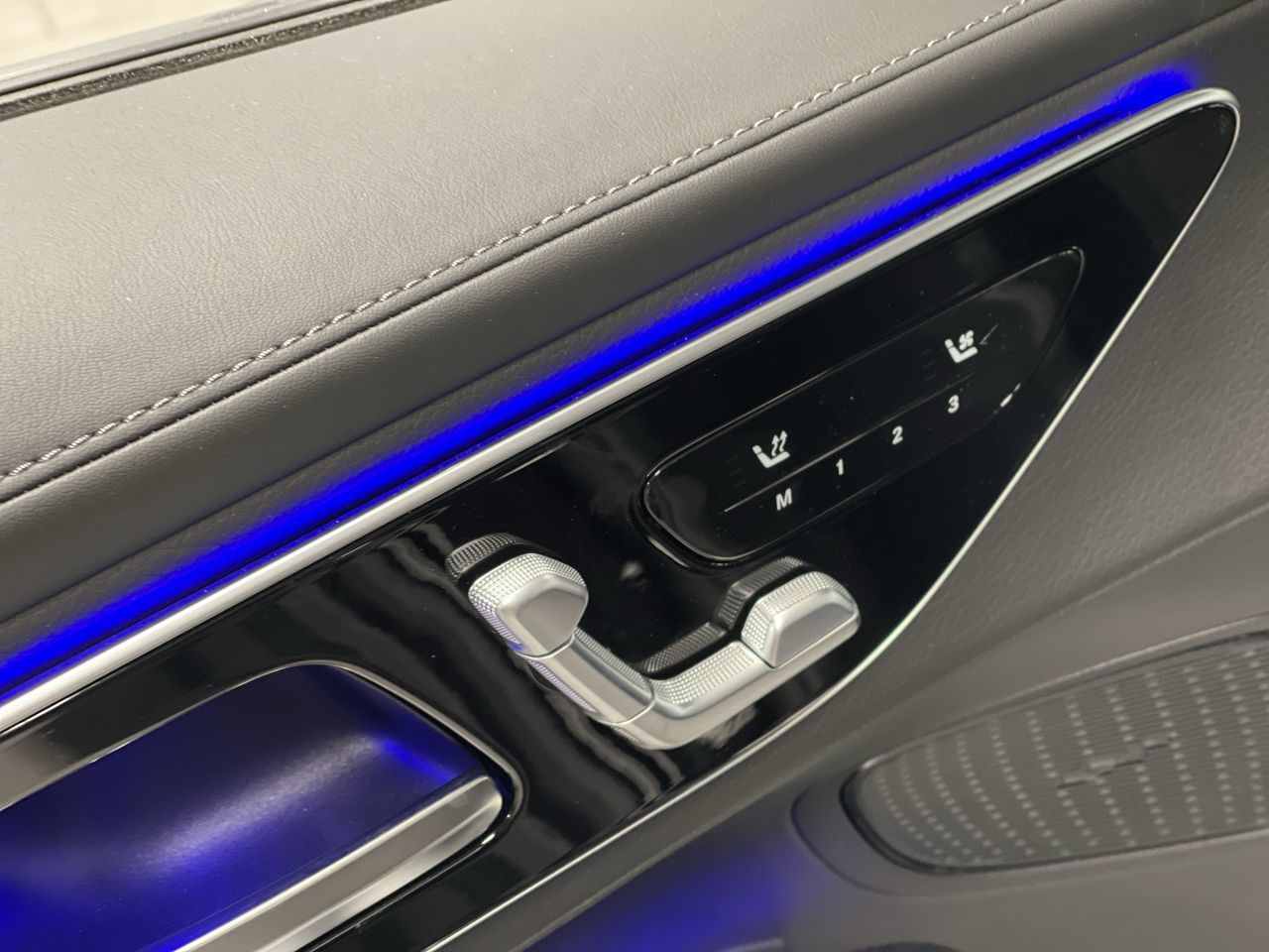 2023 Mercedes-Benz GLC300