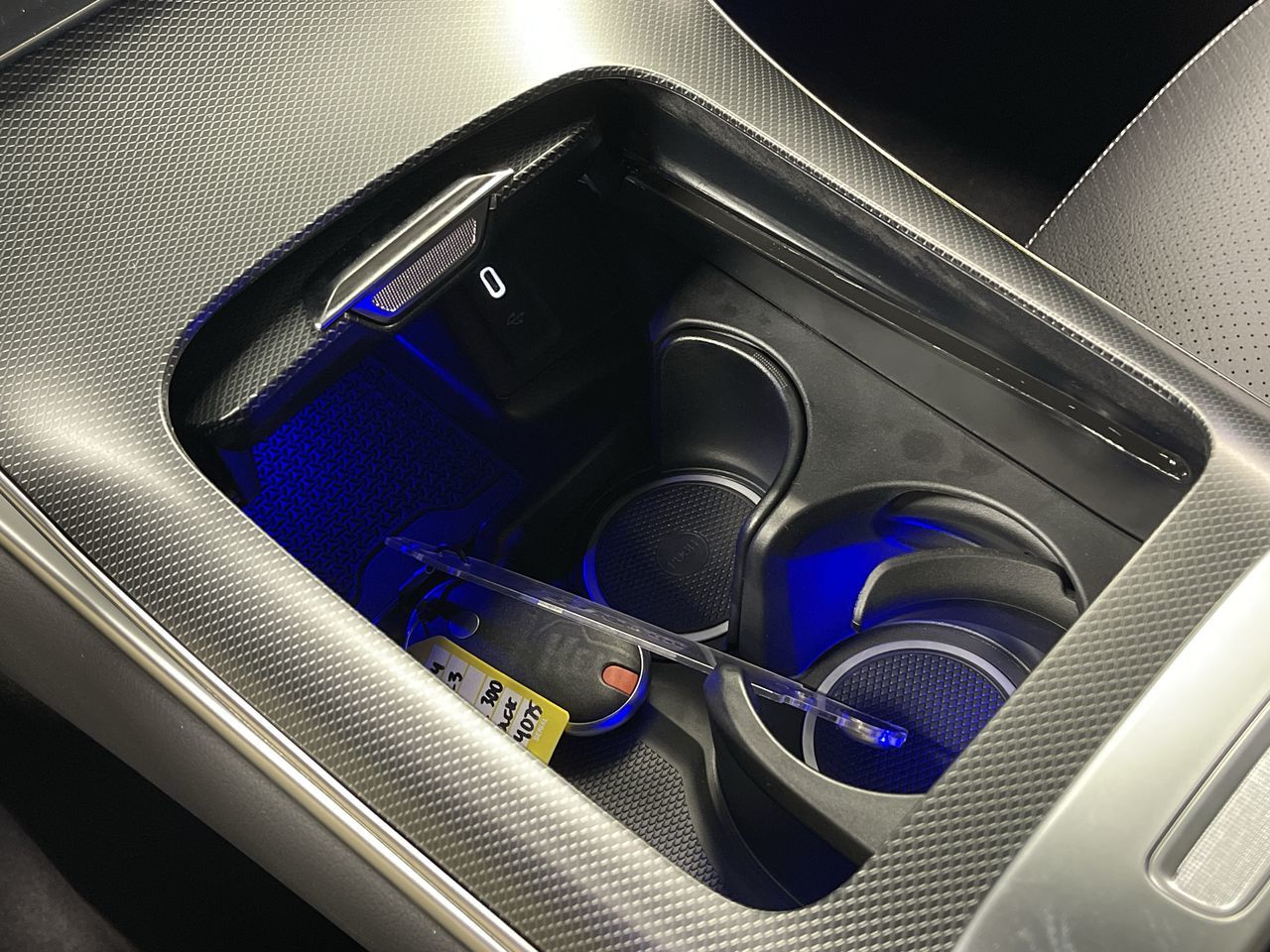 2023 Mercedes-Benz GLC300 in Dollard-des-Ormeaux, Quebec