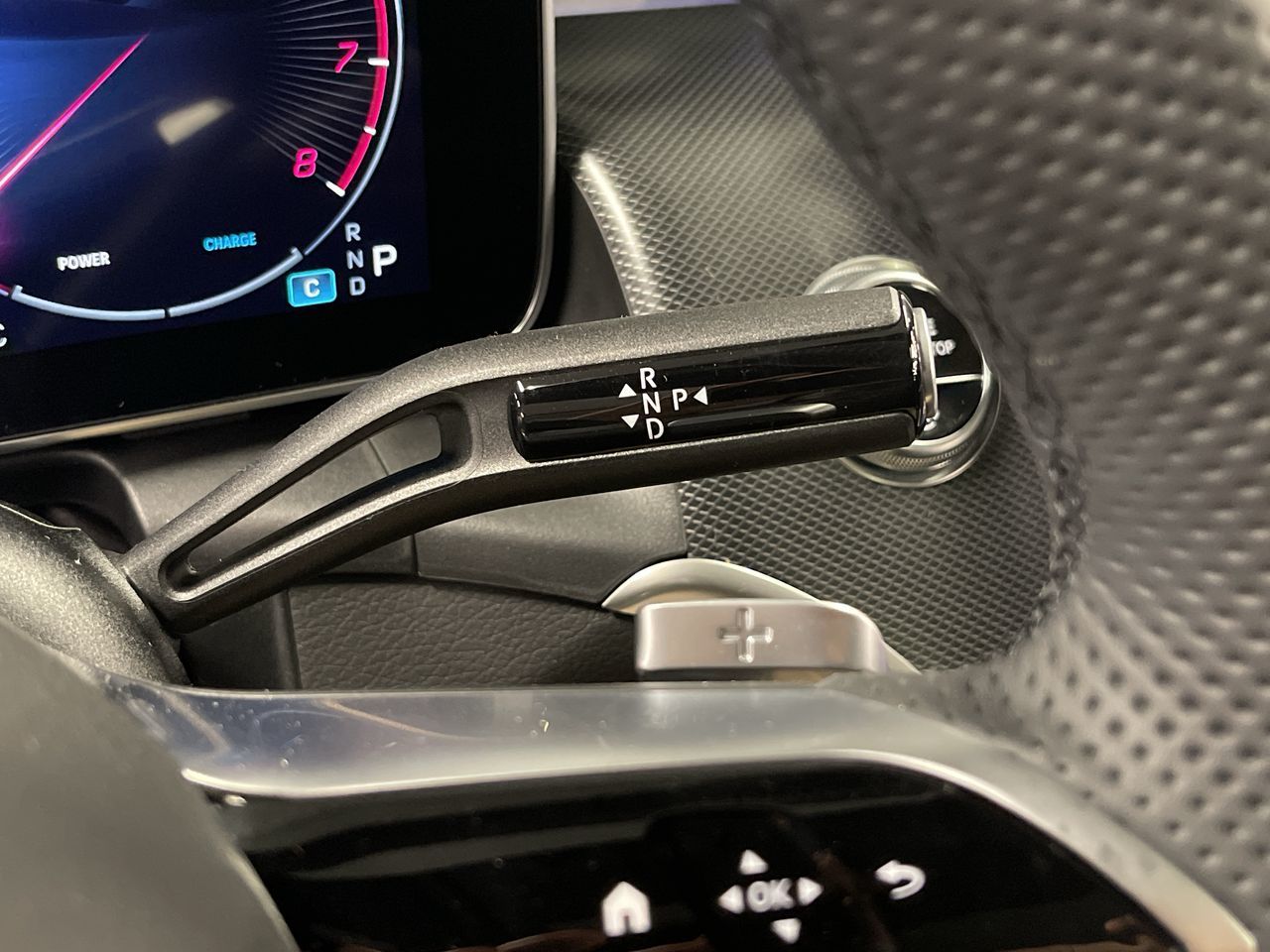 2023 Mercedes-Benz GLC300 in Dollard-des-Ormeaux, Quebec