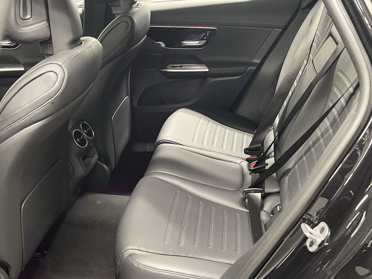 2023 Mercedes-Benz GLC300