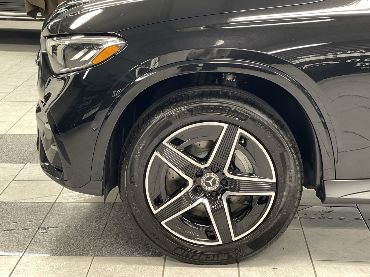 2023 Mercedes-Benz GLC300