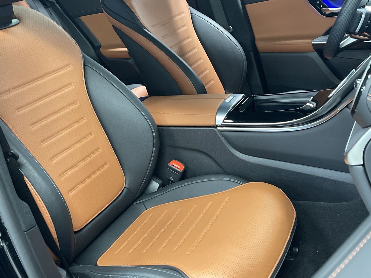 2023 Mercedes-Benz GLC300