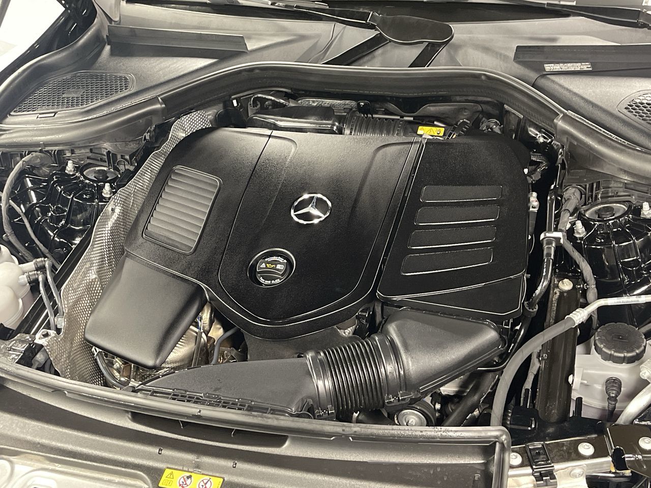 2023 Mercedes-Benz GLC300