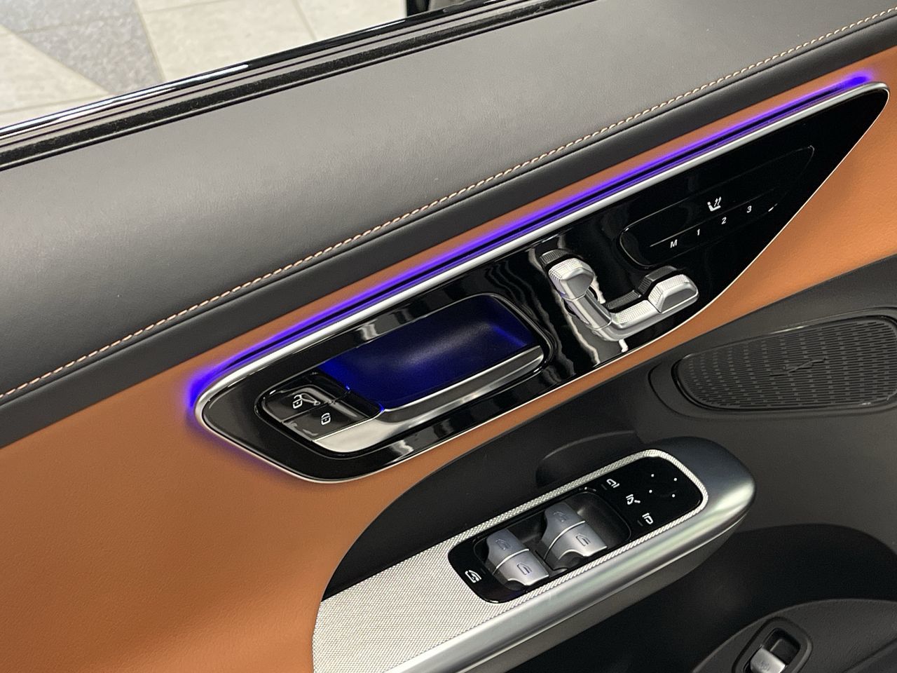 2023 Mercedes-Benz GLC300