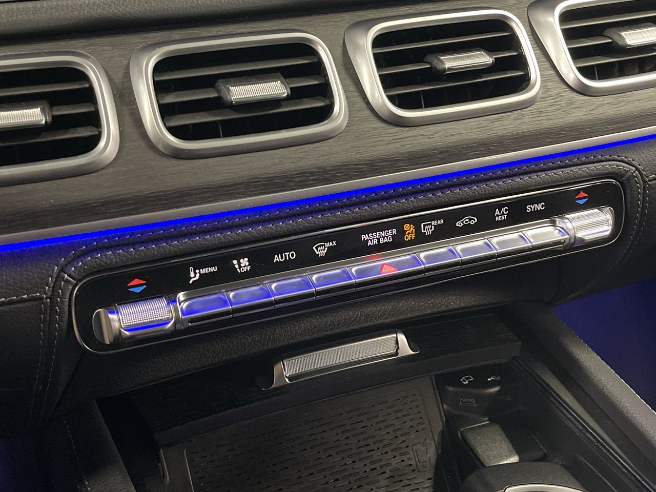 2023 Mercedes-Benz GLE450 in Dollard-des-Ormeaux, Quebec