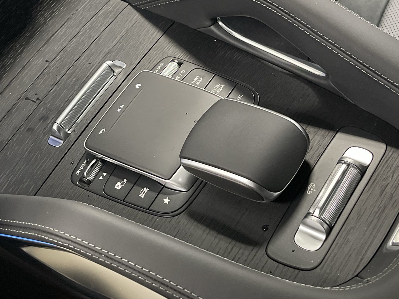 Mercedes-Benz GLE53  2024