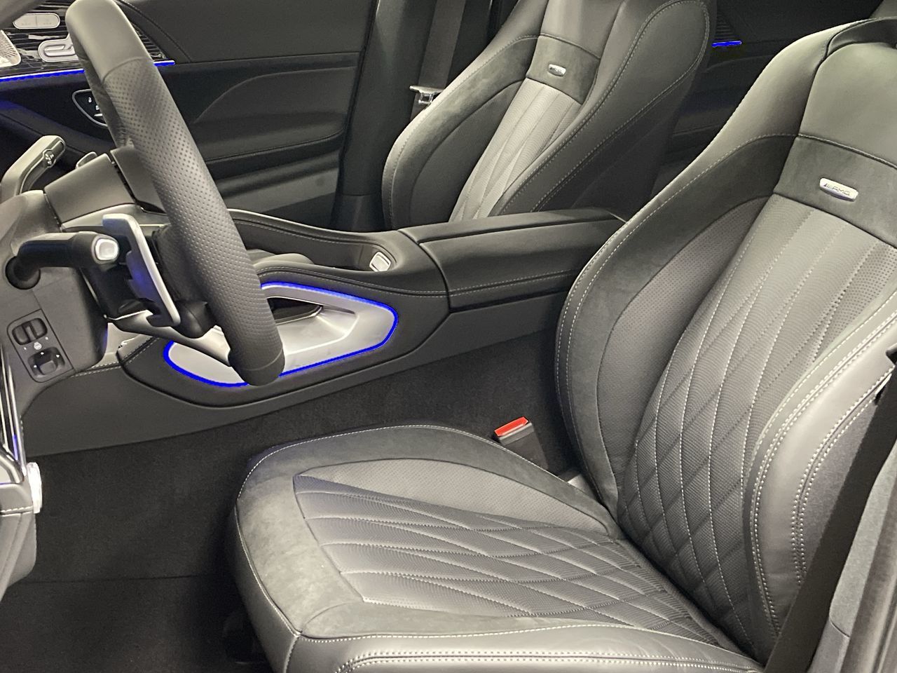 Mercedes-Benz GLE53  2024