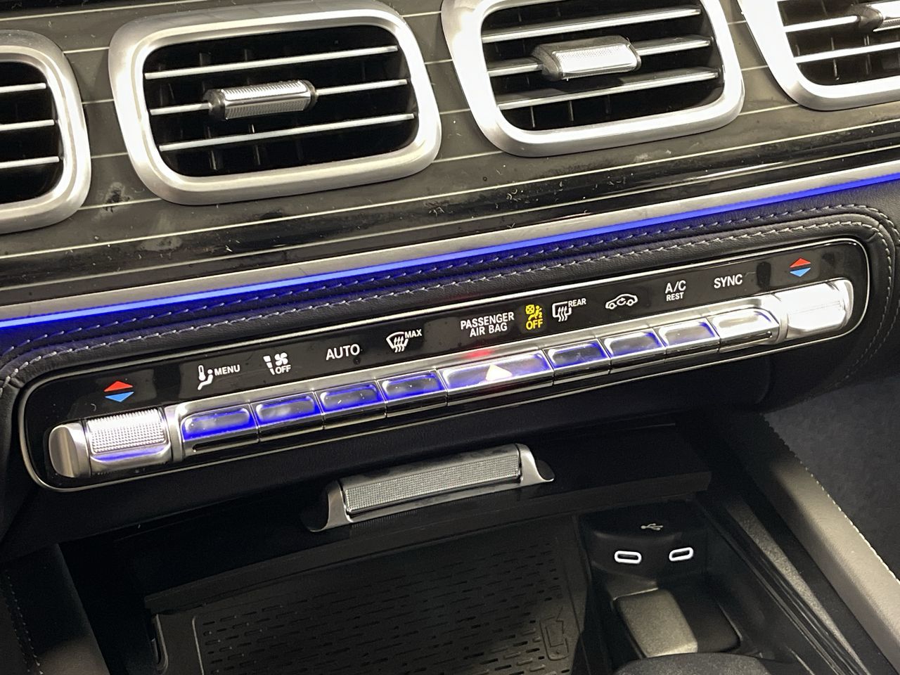 Mercedes-Benz GLE53  2024