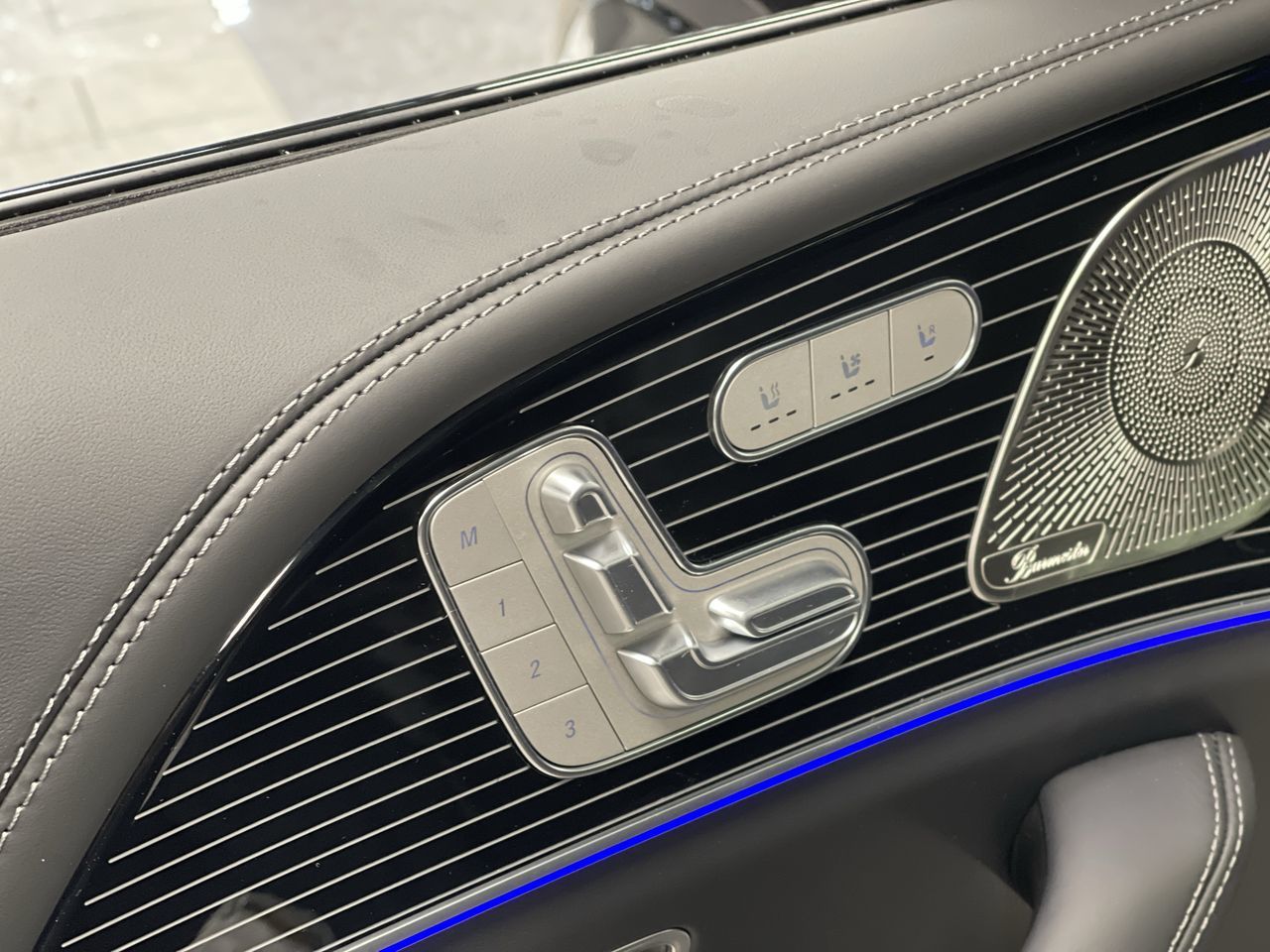 Mercedes-Benz GLE53  2024