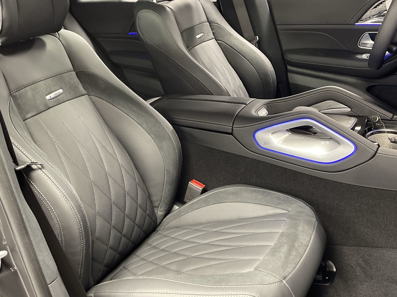 Mercedes-Benz GLE53  2024