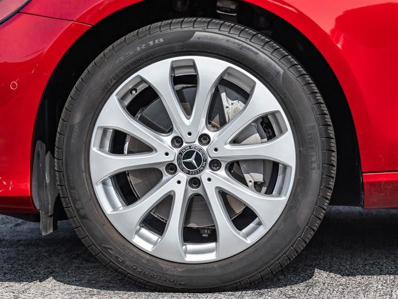 Photo 2019 Mercedes-Benz E300 4MATIC Sedan #4