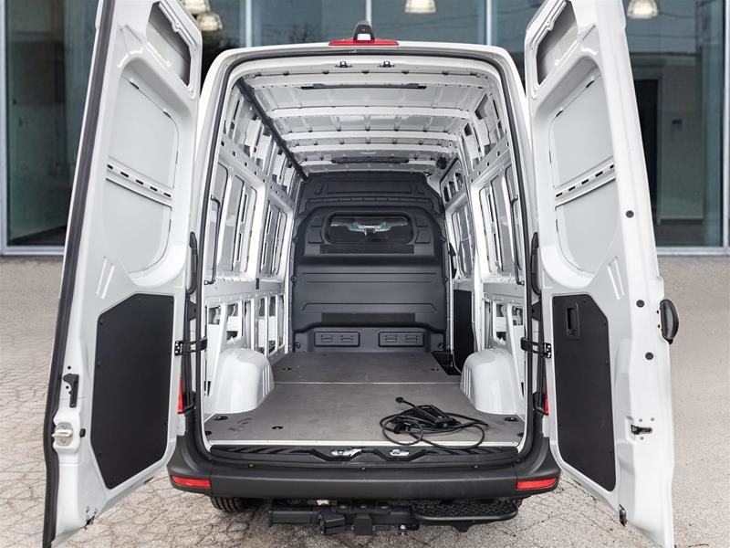 Photo 2025 Mercedes-Benz ESprinter 144 Wheelbase High Roof RWD #7