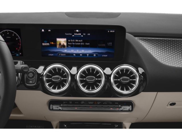 Photo 2025 Mercedes-Benz GLA 250 4MATIC SUV #7