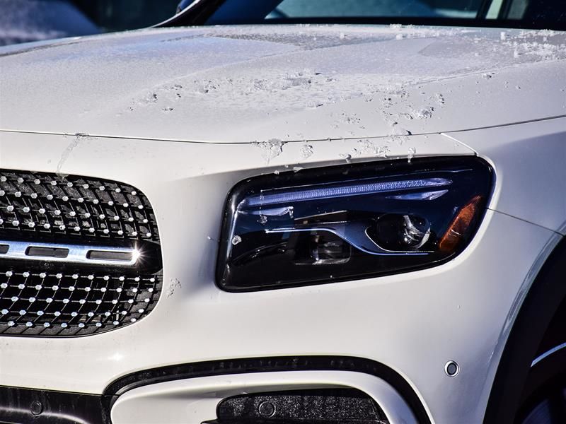 Photo 2026 Mercedes-Benz GLB 250 4MATIC SUV #2