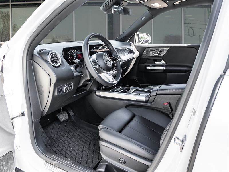 Photo 2025 Mercedes-Benz GLB250 4MATIC SUV #7