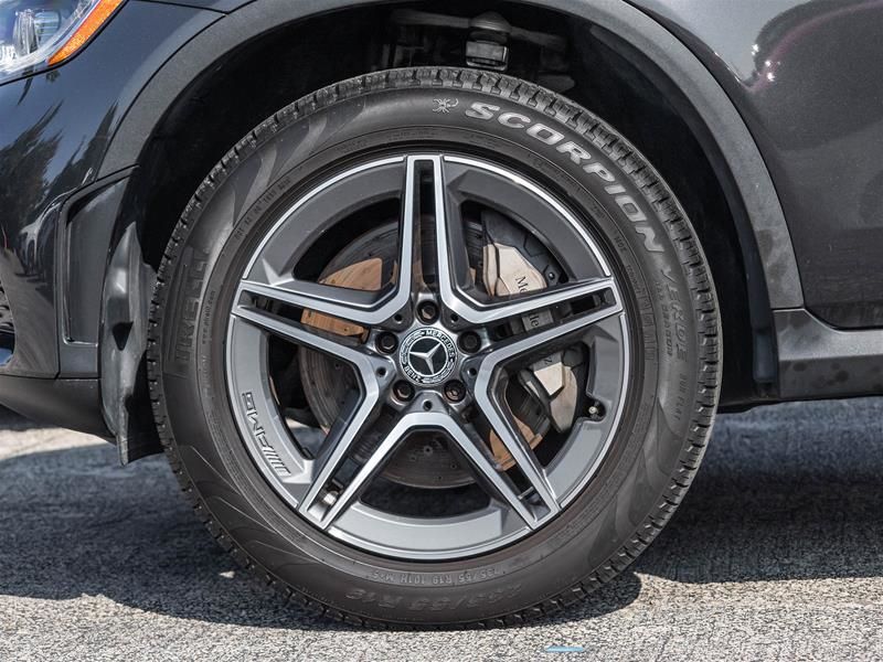 Photo 2020 Mercedes-Benz GLC300 4MATIC SUV #4