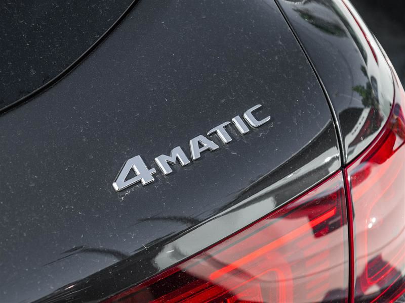 Photo 2020 Mercedes-Benz GLC300 4MATIC SUV #8