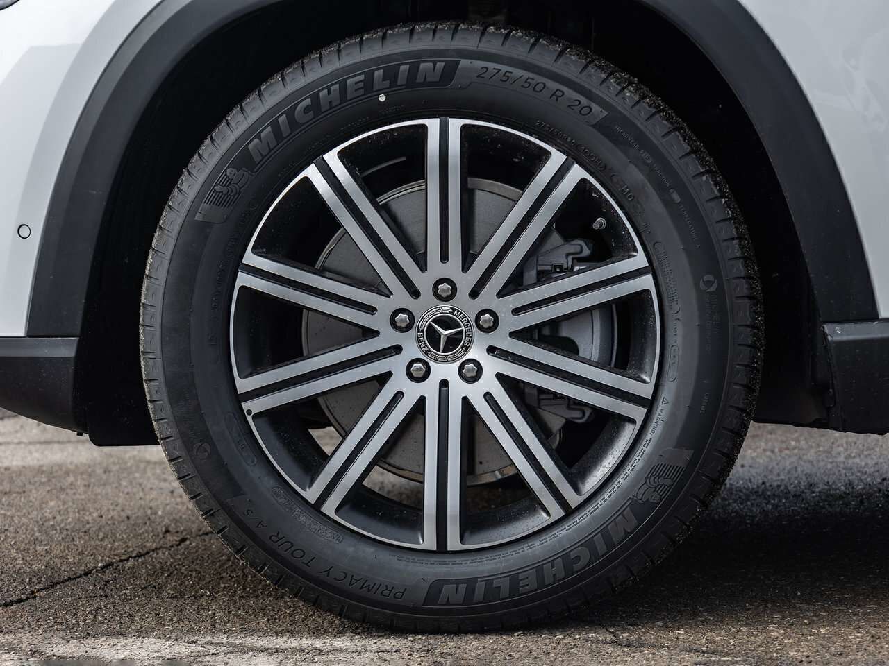 Photo 2026 Mercedes-Benz GLE 450 4MATIC SUV #4