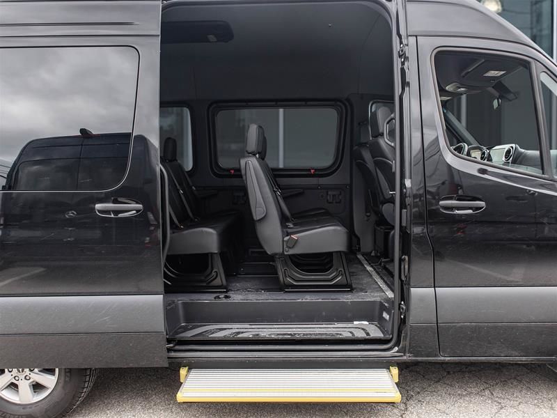 Photo 2025 Mercedes-Benz Sprinter 2500 144 Wheelbase High Roof RWD #8