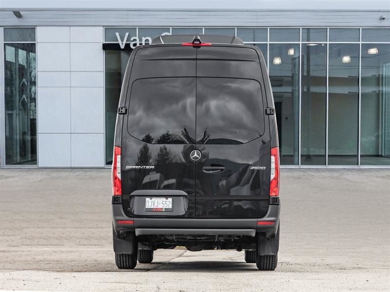 Photo 2025 Mercedes-Benz Sprinter 2500 144 Wheelbase High Roof RWD #6