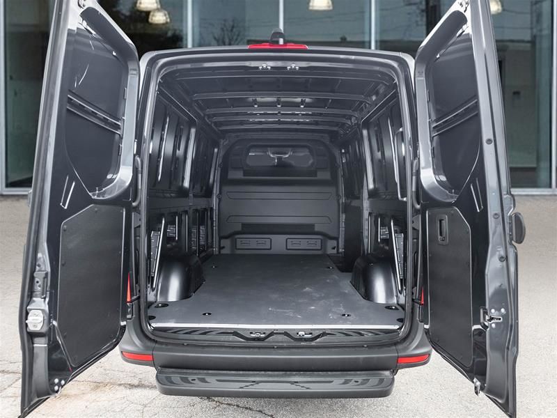 Photo 2025 Mercedes-Benz Sprinter 2500 144 Wheelbase Standard Roof RWD #7