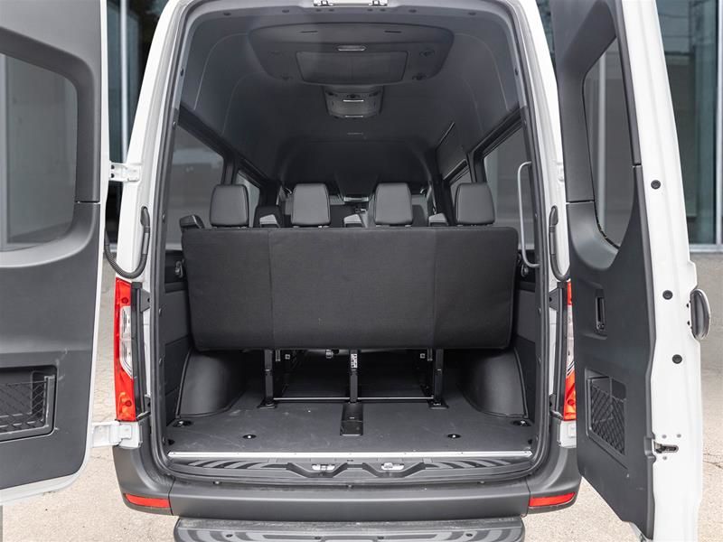 Photo 2025 Mercedes-Benz Sprinter 2500 144 Wheelbase High Roof RWD #7