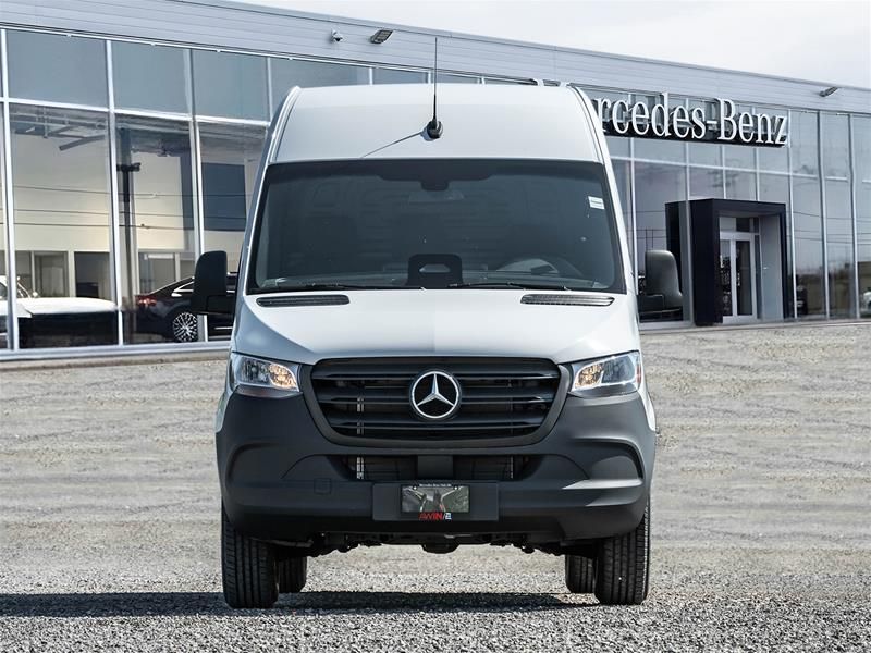 Photo 2026 Mercedes-Benz Sprinter 2500 144 Wheelbase Standard Roof RWD #2
