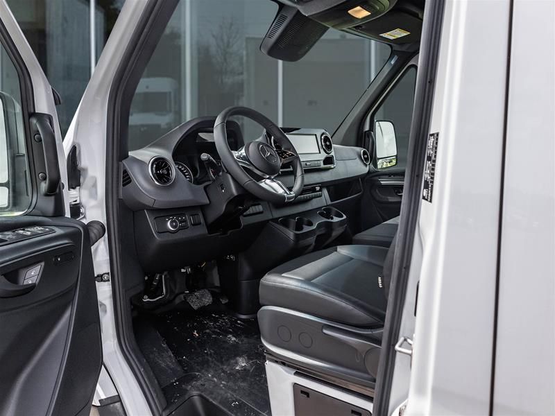 Photo 2026 Mercedes-Benz Sprinter 3500XD 144 Wheelbase Standard Roof AWD #8