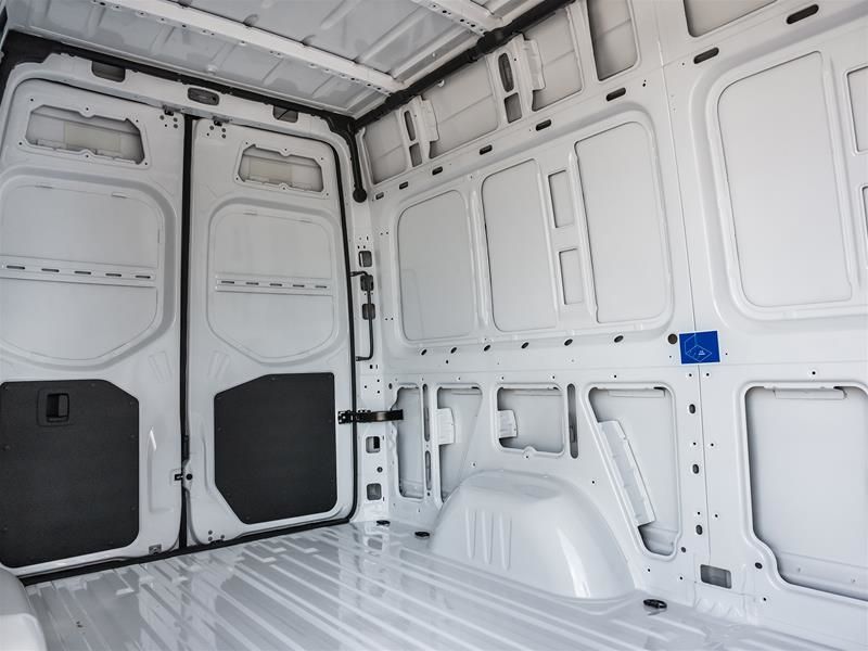 Photo 2026 Mercedes-Benz Sprinter Cargo Van 2500 Standard Roof I4 Diesel HO 144 AWD #7