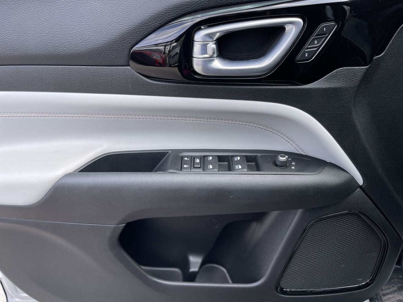2022 Jeep Compass in Calgary, Alberta