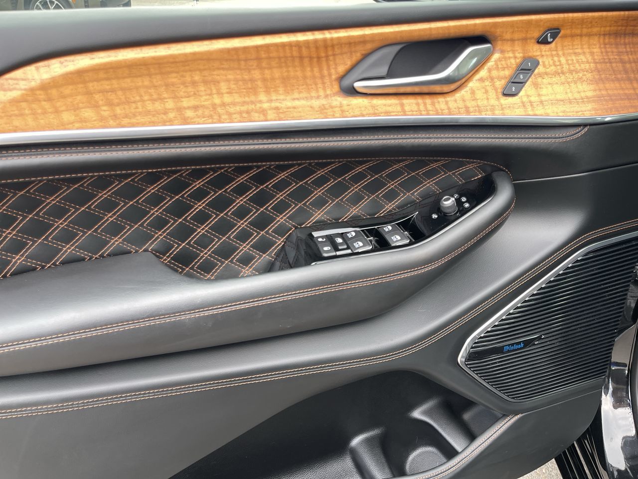 2022 Jeep Grand Cherokee