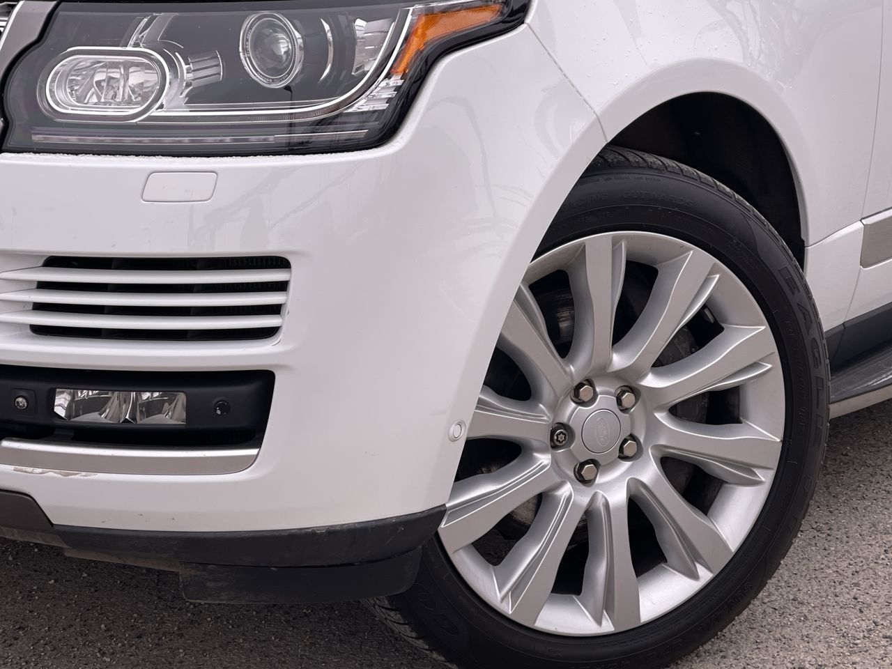 2015 Land Rover Range Rover in Calgary, Alberta